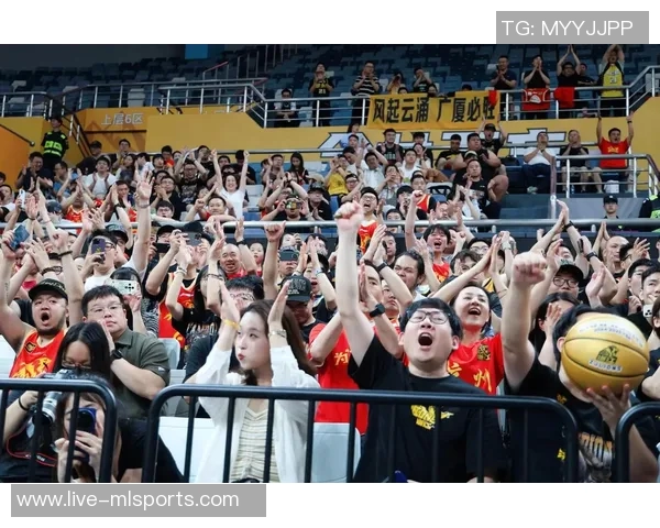 感谢球迷直言媒体人分析广州足球新格局资源利用需谨慎