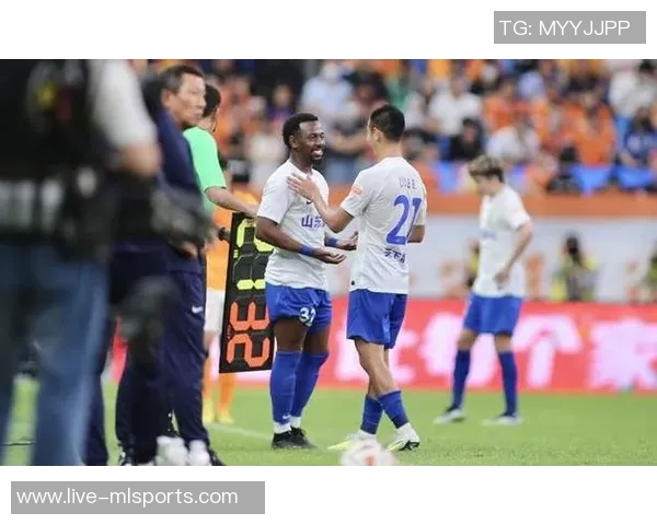 韩国队半场换人策略显成效归化球员卡斯特罗替补登场助力比赛