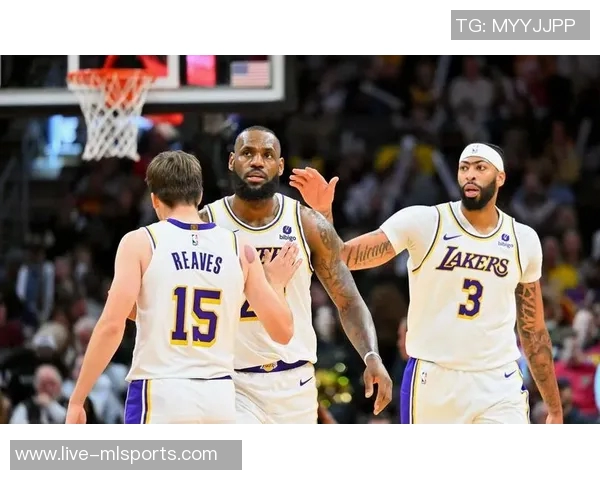 小尼克史密斯表达对湖人签约的感激之情并表示自己已做好准备 小尼克史密斯表达对湖人签约的感激之情并表示自己已做好准备