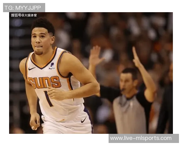 马威接近复出进行5对5训练布克期待他做好准备迎战 马威接近复出进行5对5训练布克期待他做好准备迎战