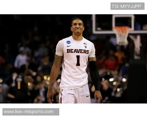 小佩顿定妆照发布迎来职业生涯第十季展现落选秀的励志精神