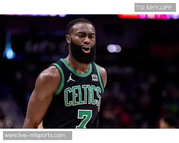 杰伦布朗谈球队阵容变动强调替代球员需要时间适应